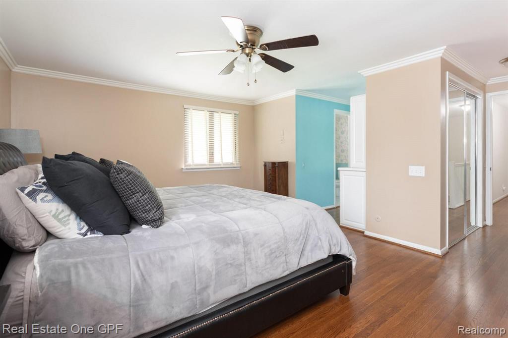559 Cook Road Grosse Pointe Woods, MI 48236 - Photo 24 of 47