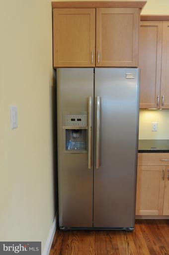 20300 Whites Ferry Road Poolesville, MD 20837 - Photo 11 of 30 a view of walk in closet with window