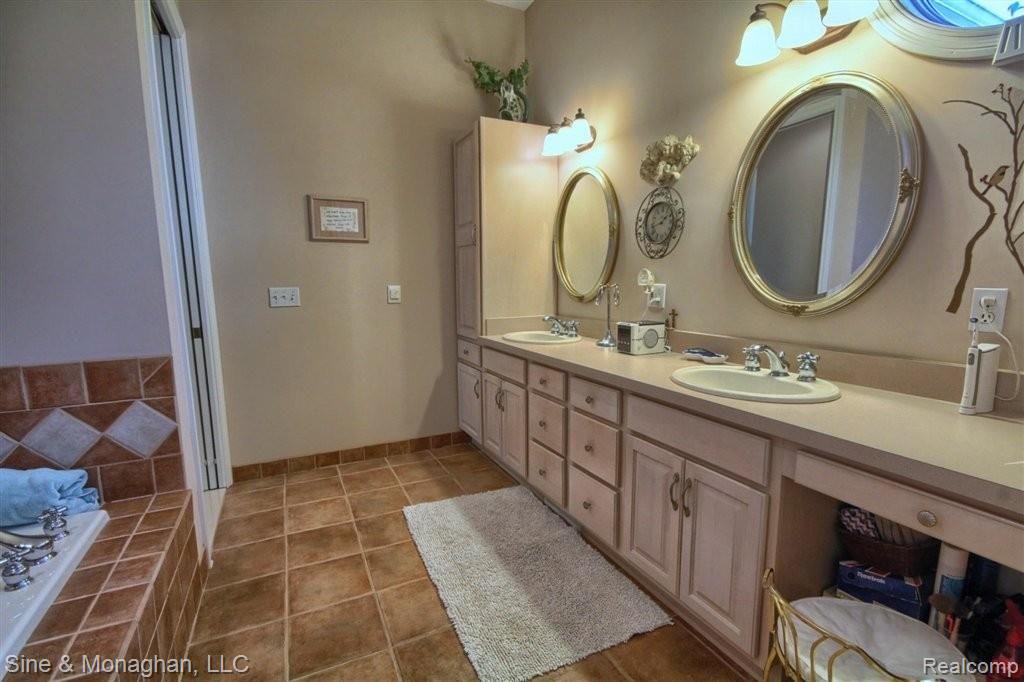 14 Old Course Road St. Clair, MI 48079 - Photo 11 of 25 #11 Master_Bathroom.jpg