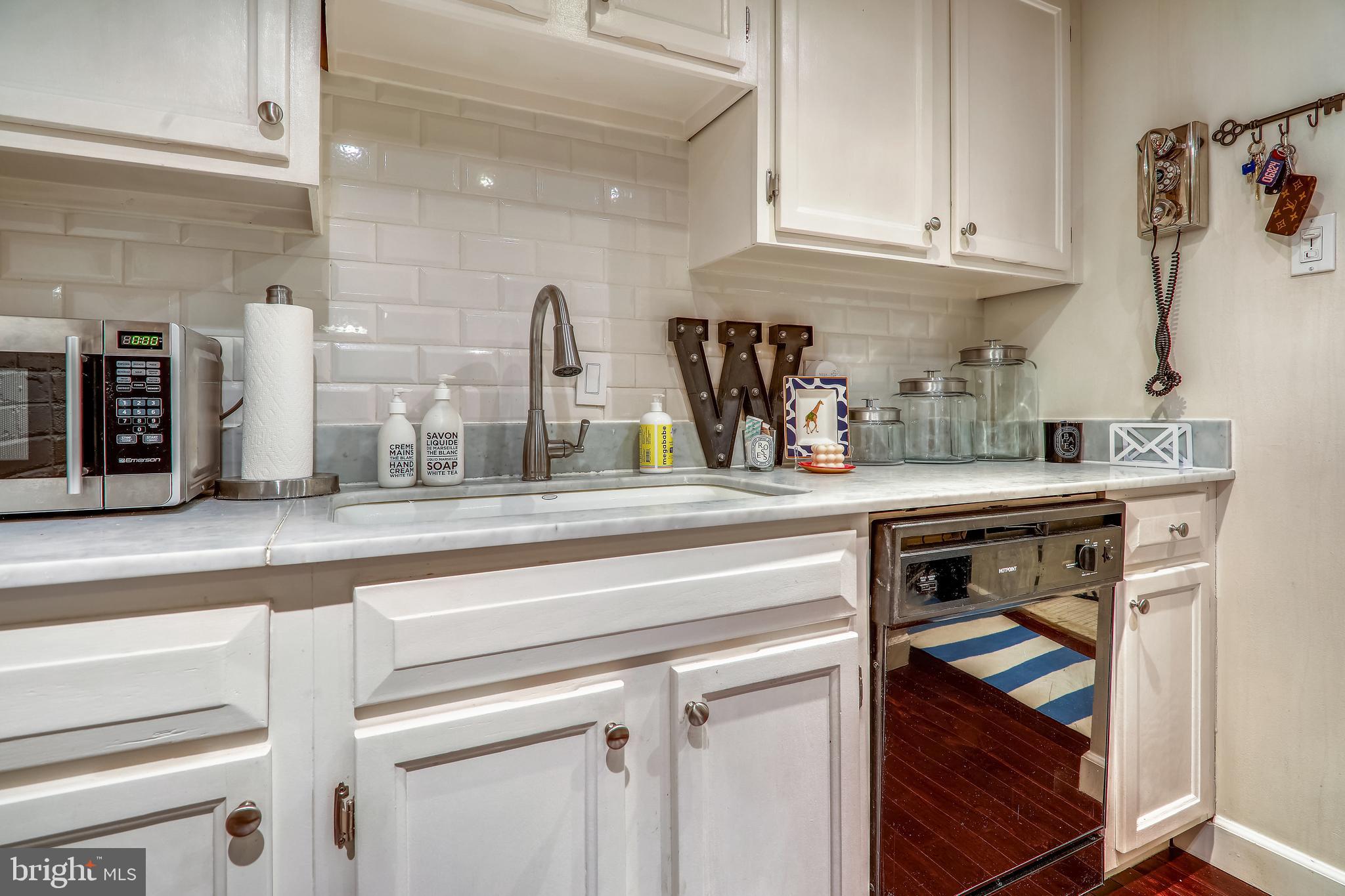 2007 O Street Northwest, Unit 404 Washington, DC 20036 - Photo 31 of 41