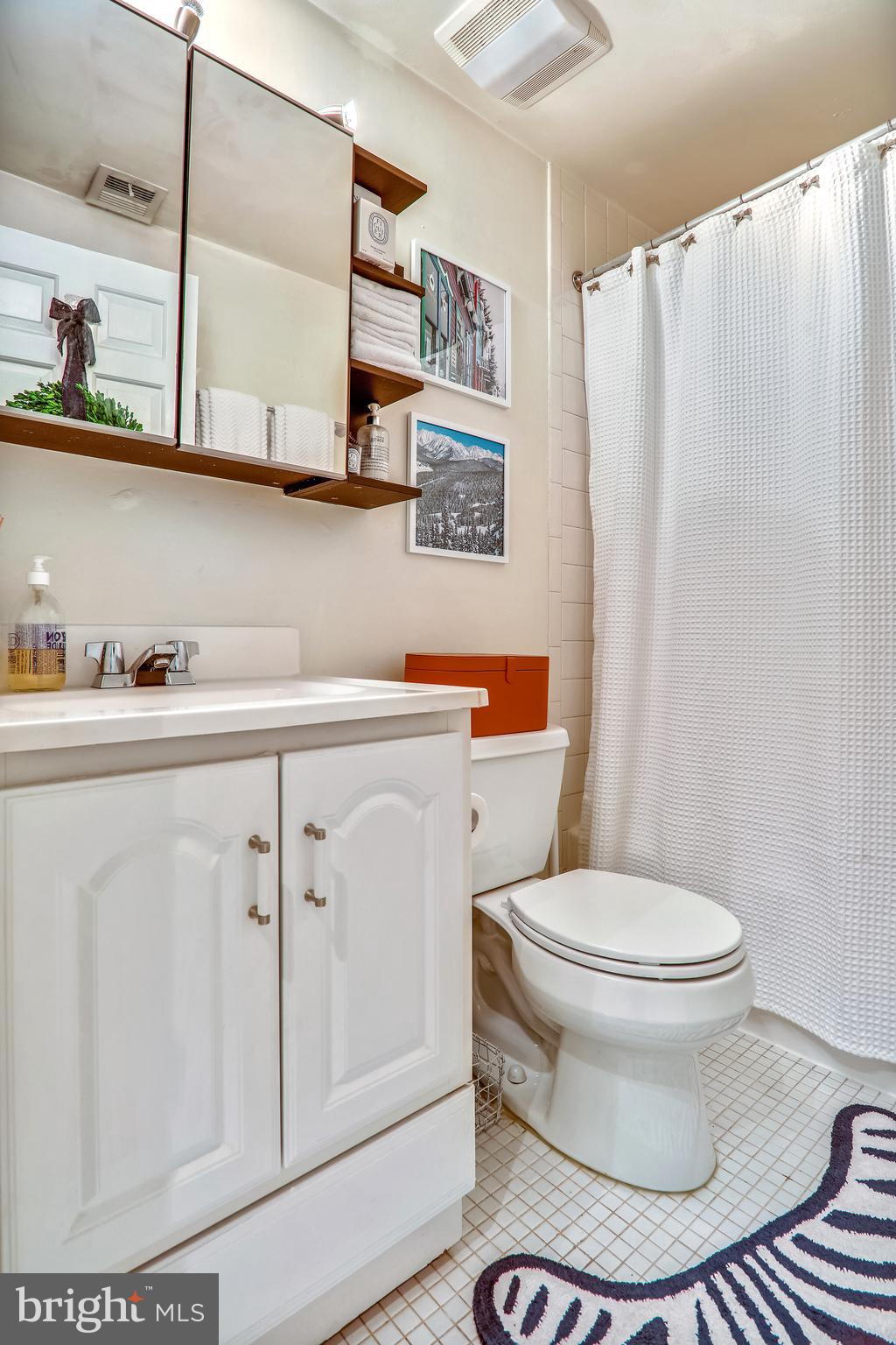 2007 O Street Northwest, Unit 404 Washington, DC 20036 - Photo 35 of 41