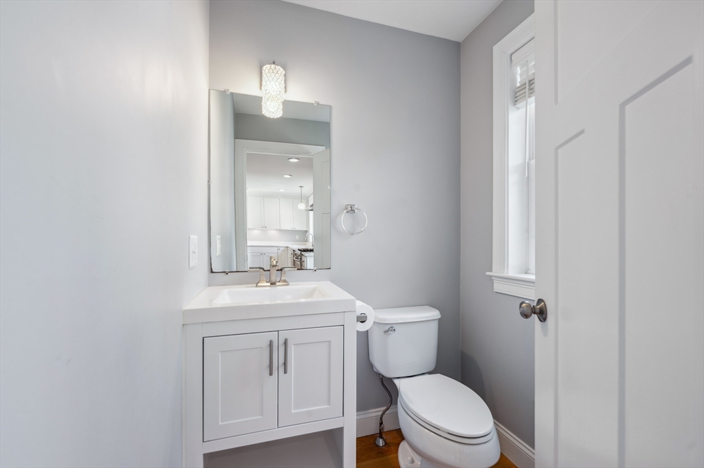 33 Oval Road, Unit 2 Quincy, MA 02170 - Photo 11 of 27 Gallery Image 11