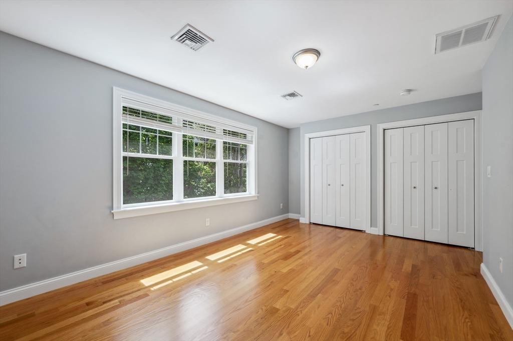 33 Oval Road, Unit 2 Quincy, MA 02170 - Photo 13 of 27 Gallery Image 13