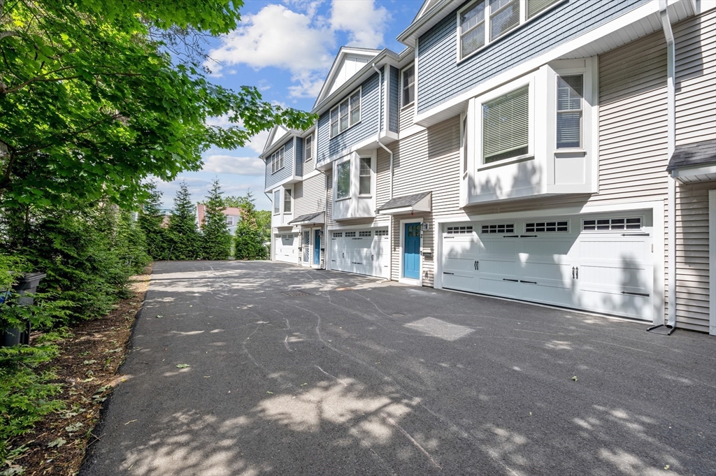 33 Oval Road, Unit 2 Quincy, MA 02170 - Photo 23 of 27 Gallery Image 23