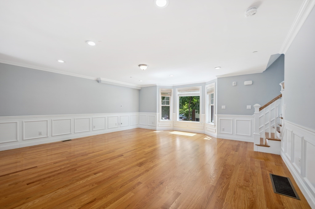 33 Oval Road, Unit 2 Quincy, MA 02170 - Photo 4 of 27 Gallery Image 4