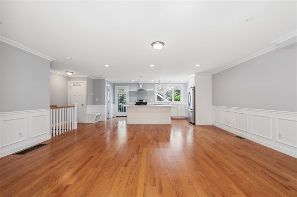 33 Oval Road, Unit 2 Quincy, MA 02170 - Photo 6 of 27 Gallery Image 6