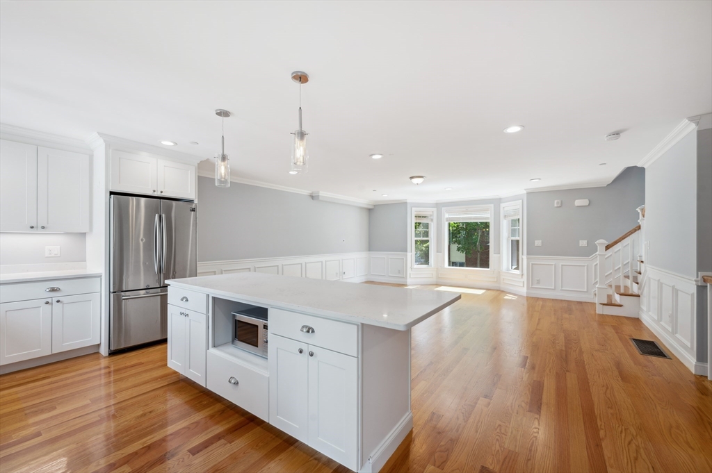33 Oval Road, Unit 2 Quincy, MA 02170 - Photo 8 of 27 Gallery Image 8