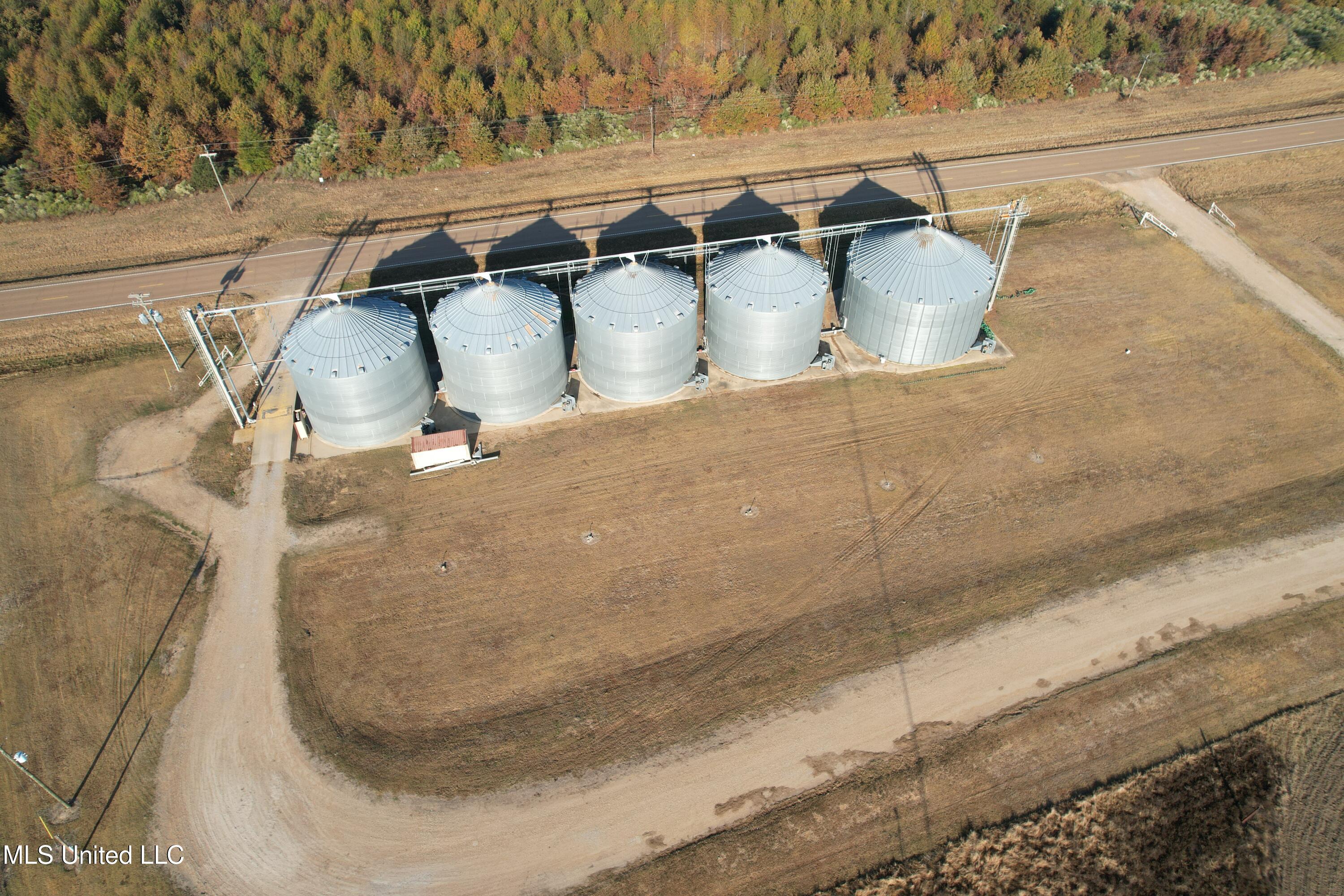 10600 Hwy 3 Lambert Ms 38643 Lambert, MS 38643 - Photo 4 of 12 dji_fly_20251113_082410_53_1763044209098