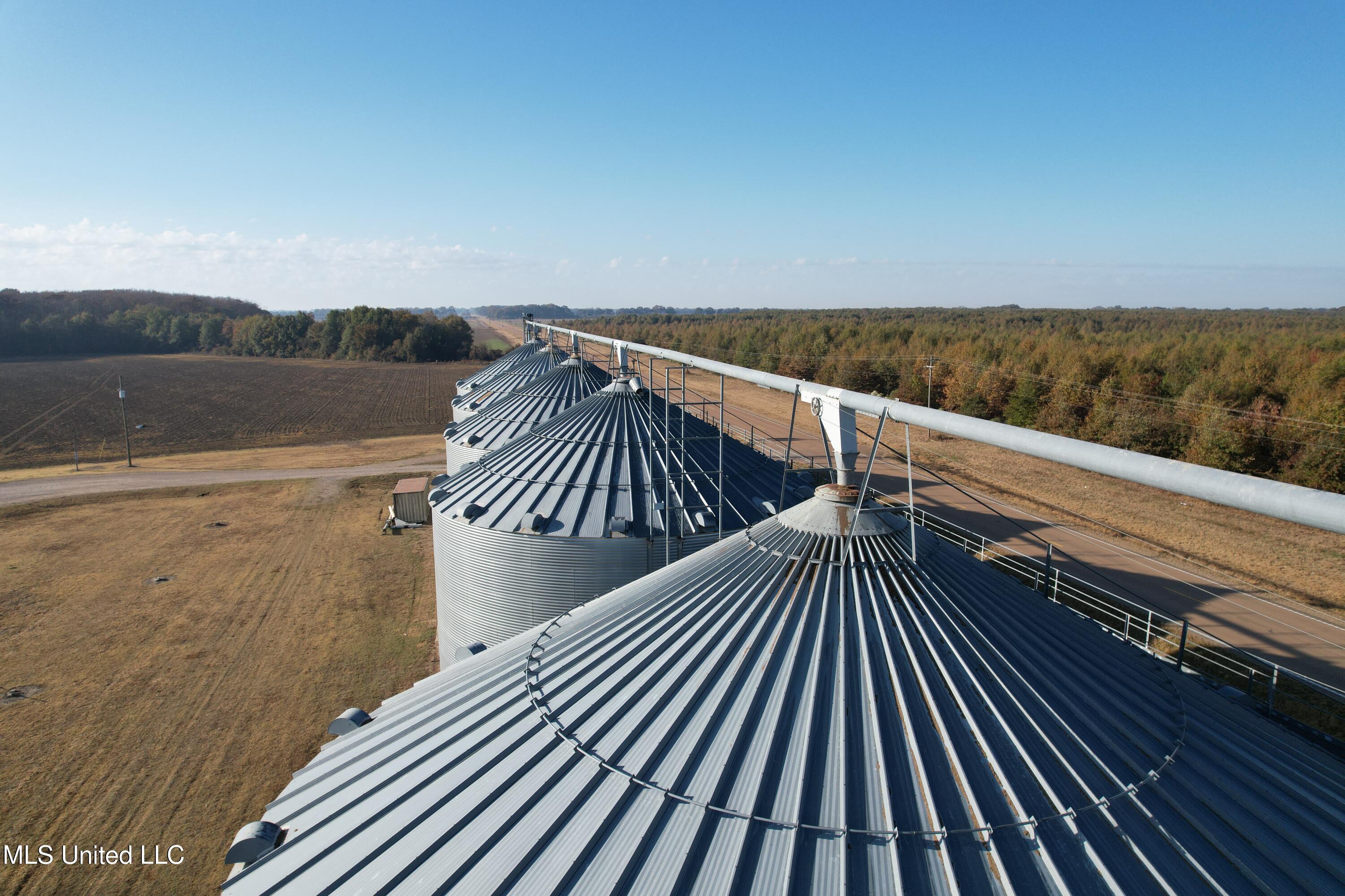 10600 Hwy 3 Lambert Ms 38643 Lambert, MS 38643 - Photo 5 of 12 dji_fly_20251113_082558_57_1763044188781