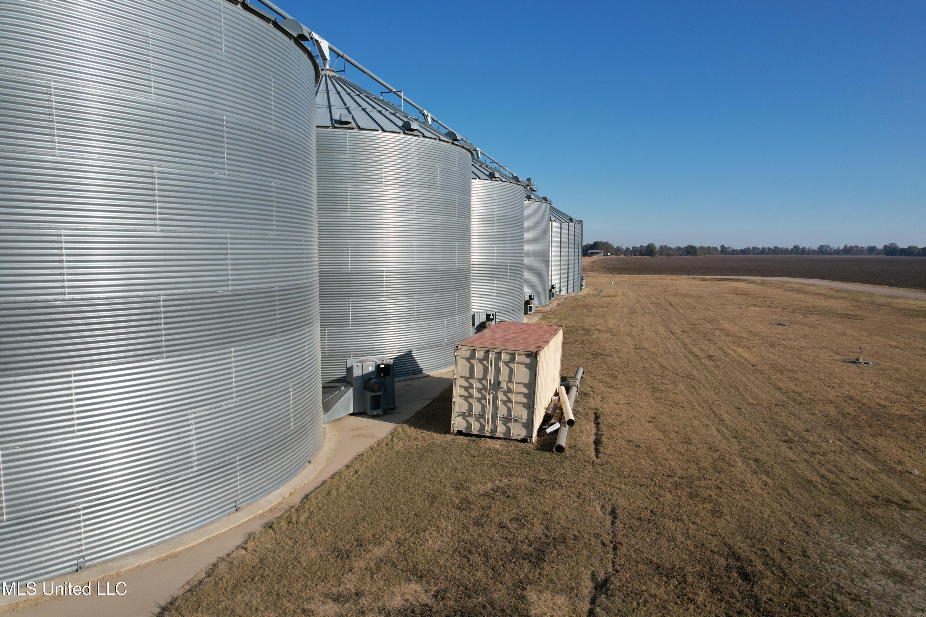 10600 Hwy 3 Lambert Ms 38643 Lambert, MS 38643 - Photo 9 of 12 dji_fly_20251113_082714_61_1763044168813