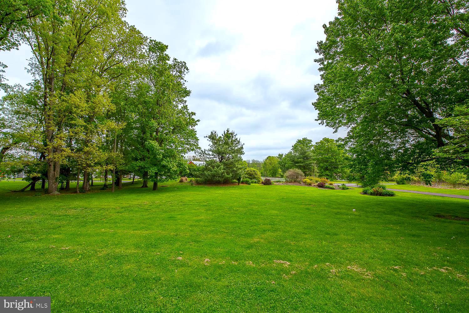 76 Barry Road Chalfont, PA 18914 - Photo 41 of 41 Front yard looking from front door
