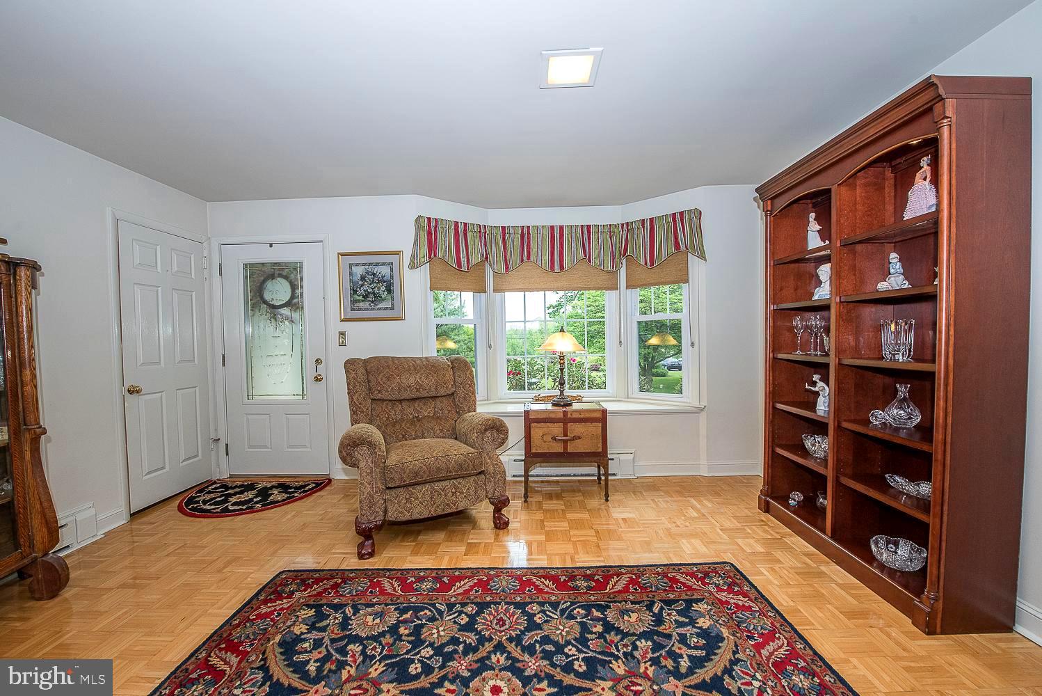 76 Barry Road Chalfont, PA 18914 - Photo 7 of 41 Entrance area