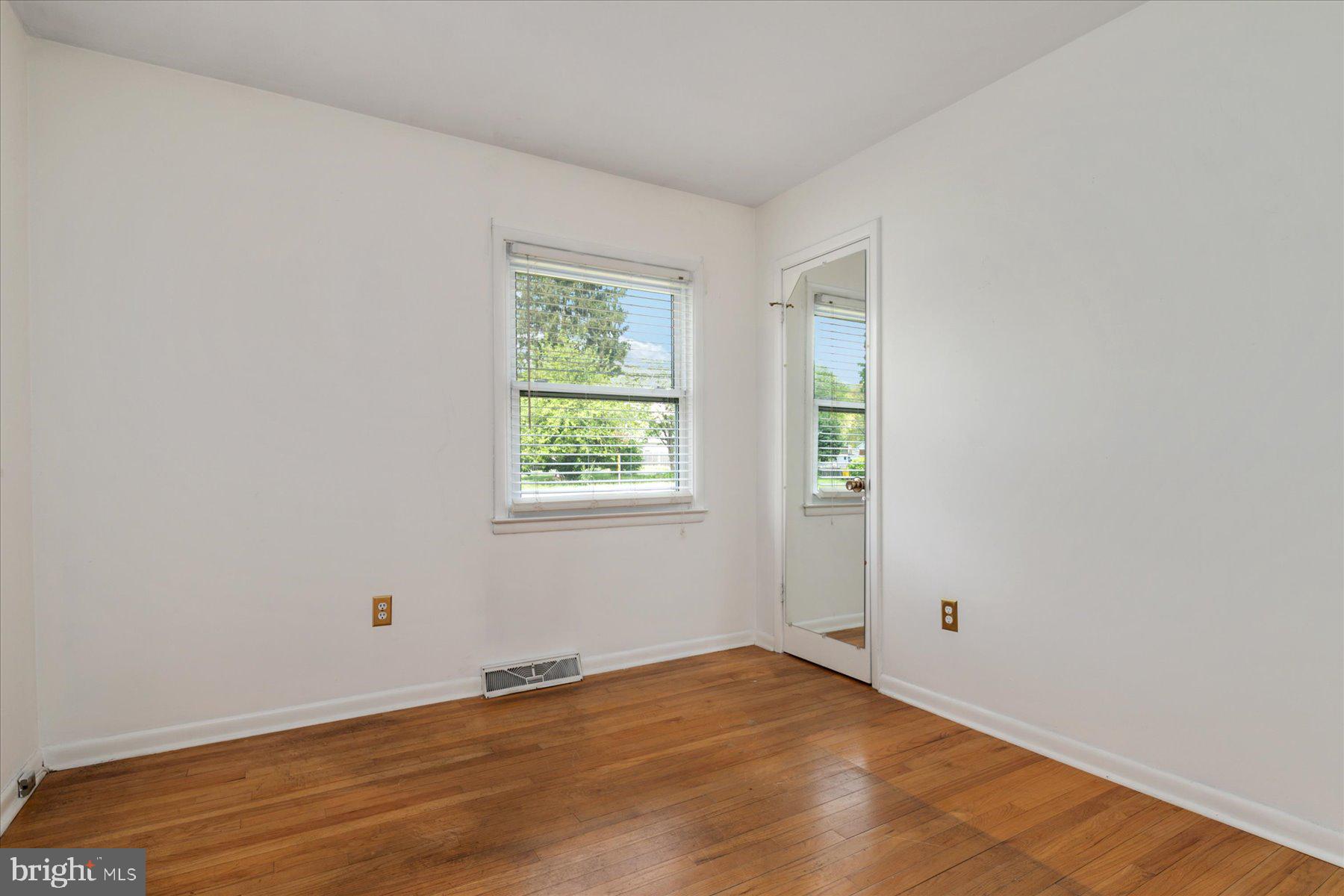 793 Elmhurst Road Severn, MD 21144 - Photo 10 of 39 Bedroom