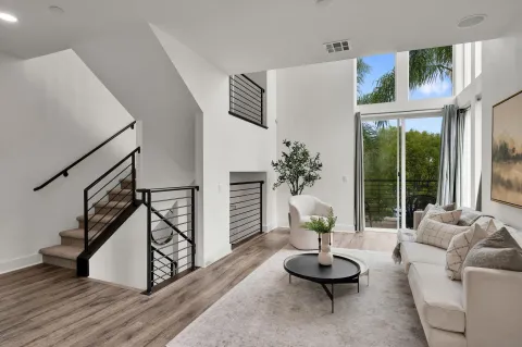 $1,100,000 | 2432 Via Alta, San Diego, CA 92108