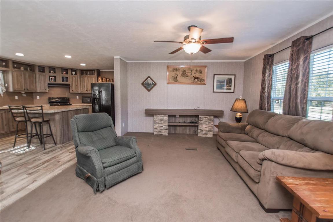404 Runnymeade Road Pickens, SC 29671 - Photo 15 of 36 Gallery Image 15