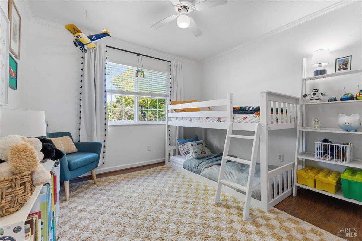 6900 Montecito Boulevard Santa Rosa, CA 95409 - Photo 17 of 25 a room with furniture and a window