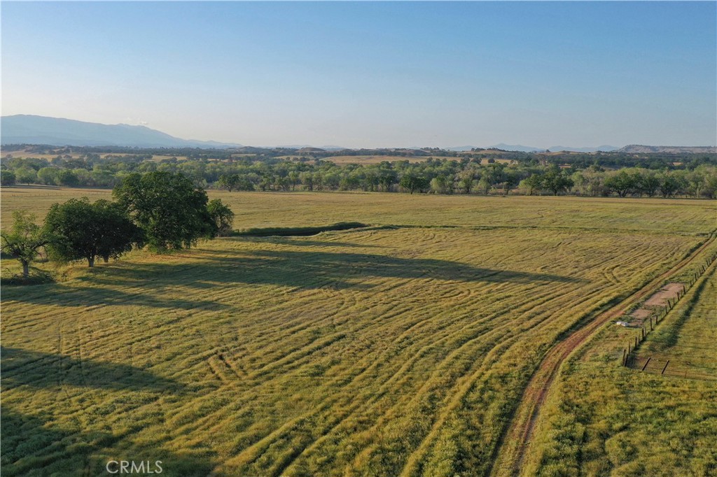 15385 Weston Road Corning, CA 96021 - Photo 31 of 75 a view of an ocean from a balcony