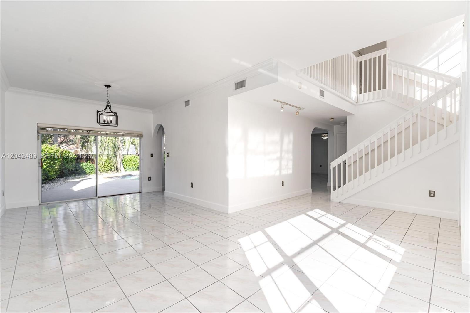 4671 Southwest 154th Place Miami, FL 33185 - Photo 5 of 31