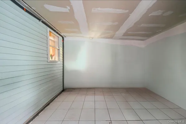 $599,000 | 68 South Village Drive, Bellport, NY 11713