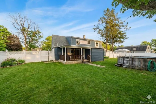$599,000 | 68 South Village Drive, Bellport, NY 11713