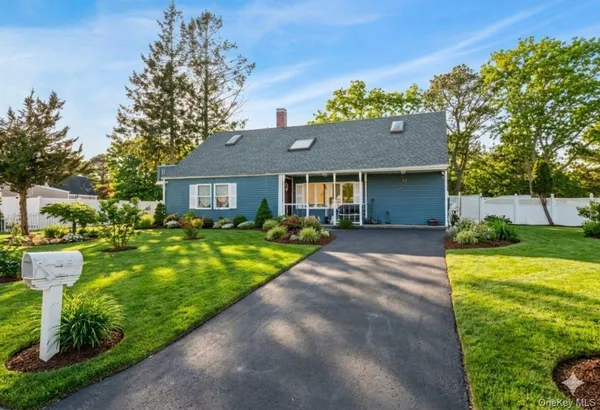 $599,000 | 68 South Village Drive, Bellport, NY 11713