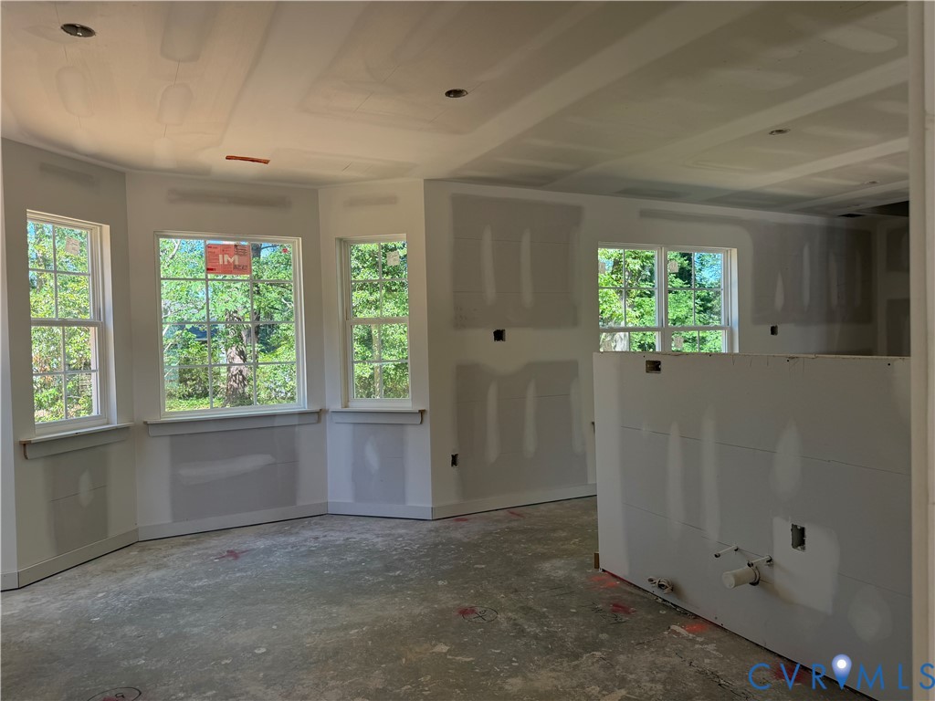 21305 Rutledge Avenue Petersburg, VA 23803 - Photo 12 of 14 an empty room with windows and closet