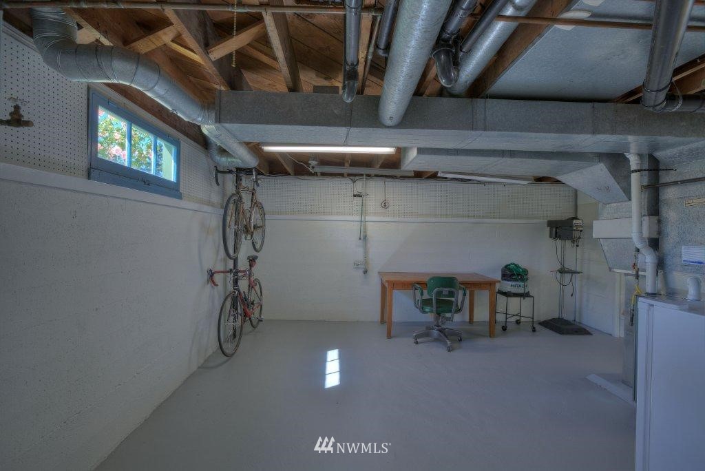 264 Earlington Avenue Southwest Renton, WA 98057 - Photo 11 of 15