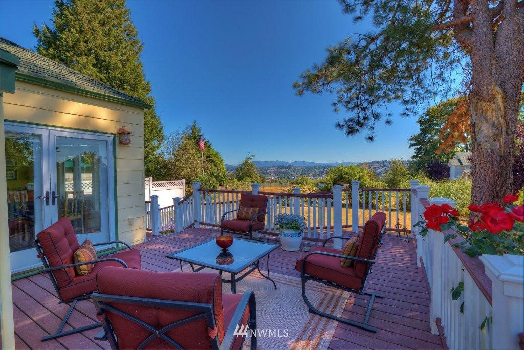 264 Earlington Avenue Southwest Renton, WA 98057 - Photo 12 of 15
