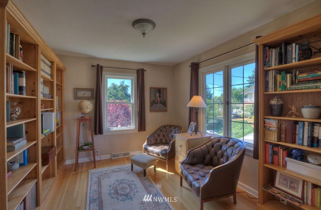 264 Earlington Avenue Southwest Renton, WA 98057 - Photo 7 of 15