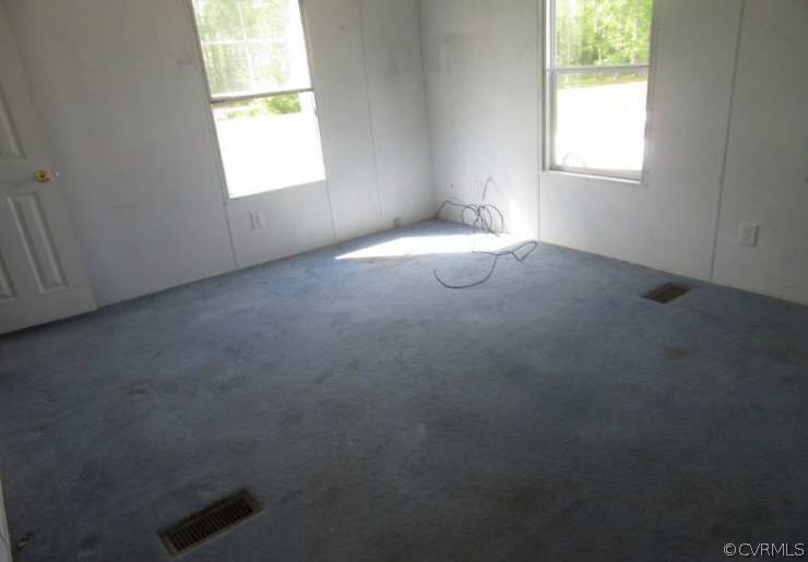 30179 Meherrin Road Boykins, VA 23827 - Photo 10 of 14 Gallery Image 10