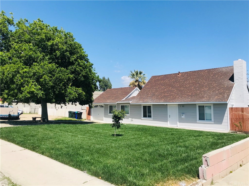1081 North Riverside Avenue Rialto, CA 92376 - Photo 2 of 12