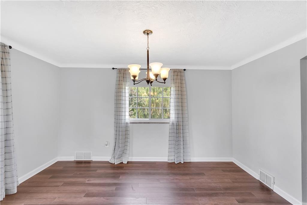 329 Maple Road Pittsburgh, PA 15239 - Photo 12 of 24 Gallery Image 12