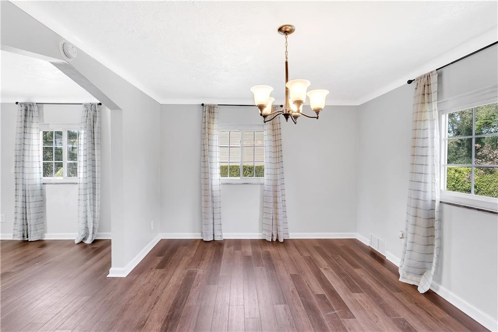 329 Maple Road Pittsburgh, PA 15239 - Photo 13 of 24 Gallery Image 13