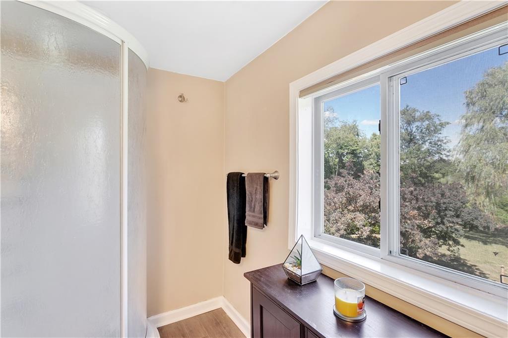 329 Maple Road Pittsburgh, PA 15239 - Photo 22 of 24 Gallery Image 22