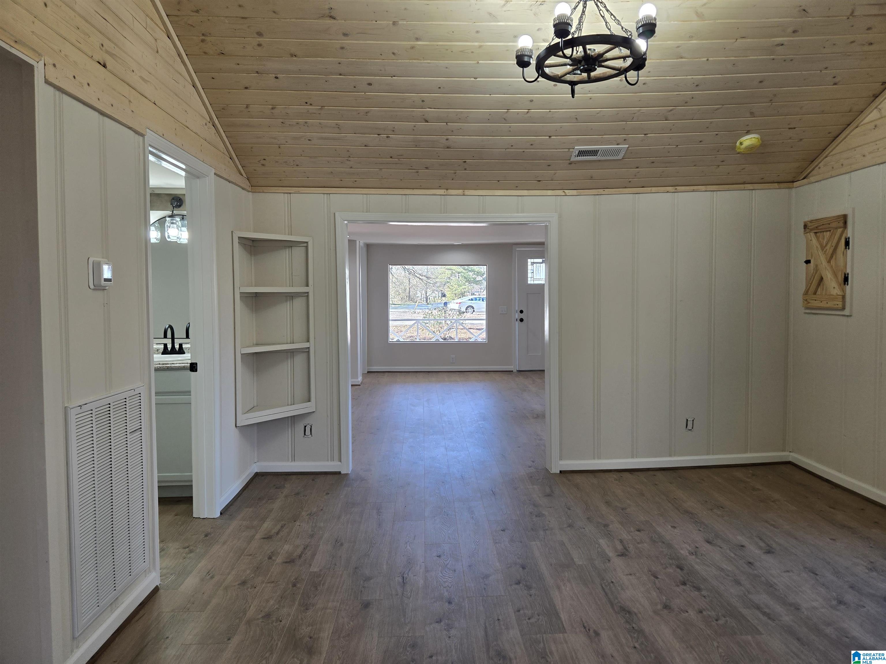630 Rockledge Road Attalla, AL 35954 - Photo 3 of 37