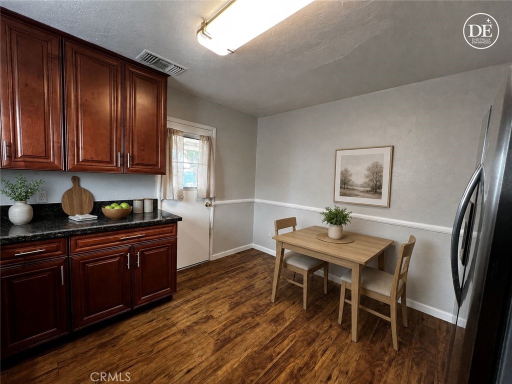 910 South Rancho Avenue Colton, CA 92324 - Photo 19 of 27
