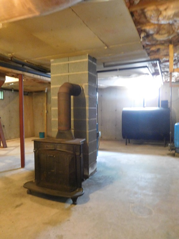 325 Royalston Road Phillipston, MA 01331 - Photo 9 of 9 Gallery Image 9