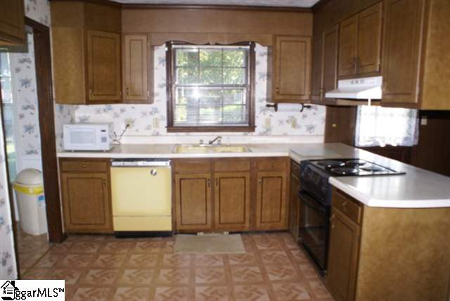 4 Tussock Road Greenville, SC 29615 - Photo 3 of 23 Gallery Image 3