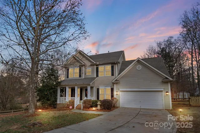 $595,000 | 2805 Cross Tie Lane, Matthews, NC 28105