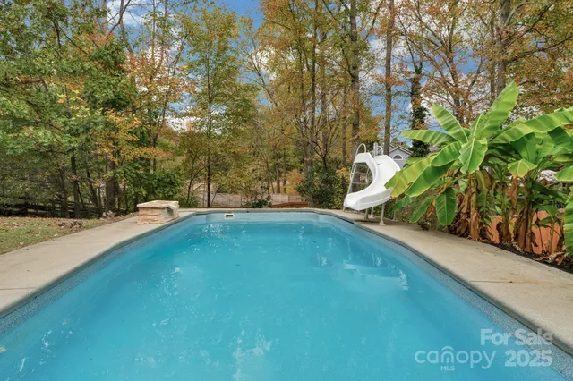 $595,000 | 2805 Cross Tie Lane, Matthews, NC 28105