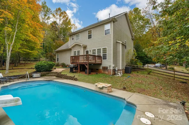 $595,000 | 2805 Cross Tie Lane, Matthews, NC 28105