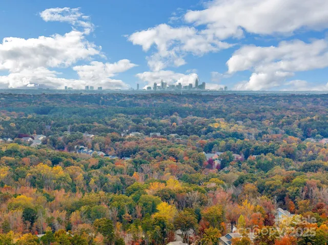 $595,000 | 2805 Cross Tie Lane, Matthews, NC 28105