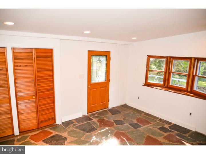 304 Villanova Road Glassboro, NJ 08028 - Photo 9 of 18