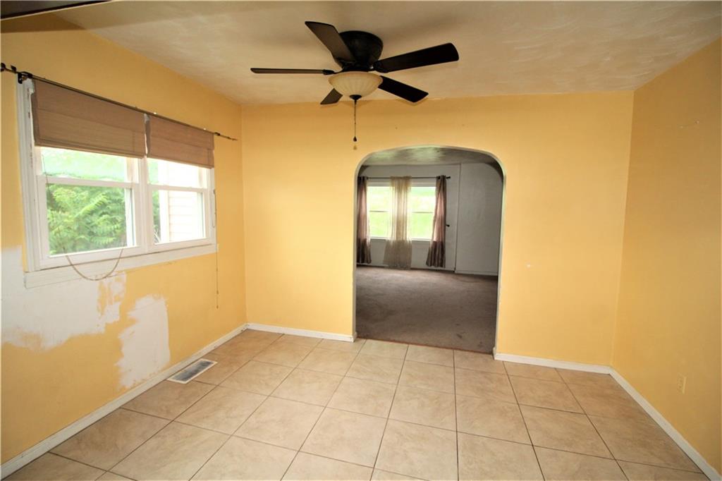 1456 Rte 481 Charleroi, PA 15022 - Photo 13 of 25 Detail of the 12x5 Dining Room Area.