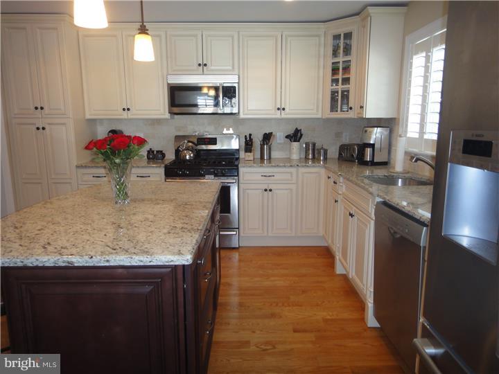 33 East Golf View Road Ardmore, PA 19003 - Photo 4 of 25 Kitchen