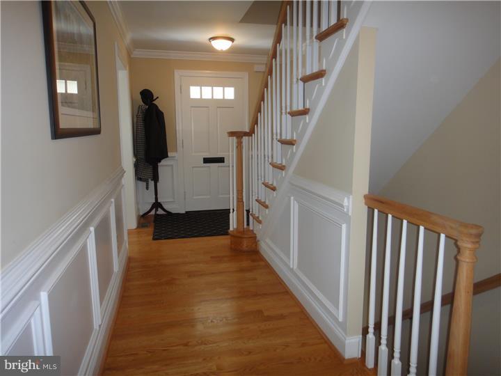 33 East Golf View Road Ardmore, PA 19003 - Photo 7 of 25 Foyer