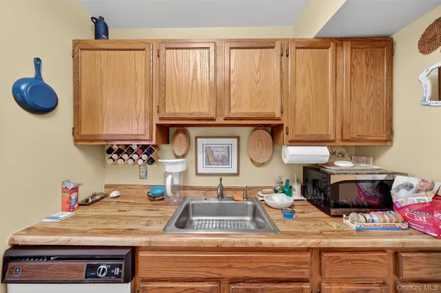 $299,000 | 3308 Whispering Hills Drive, Chester, NY 10918