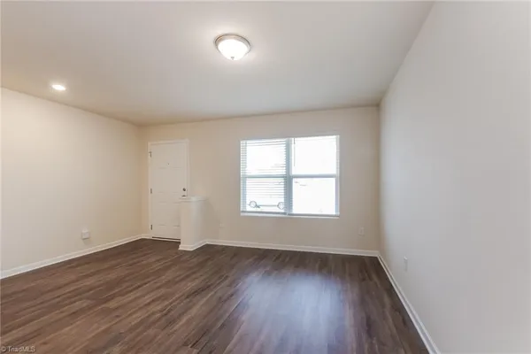 $2,040 | 160 Steamboat Lane, Burlington, NC 27217