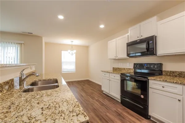 $2,040 | 160 Steamboat Lane, Burlington, NC 27217