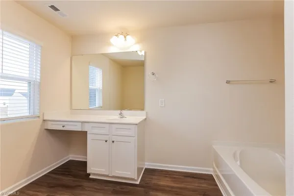 $2,040 | 160 Steamboat Lane, Burlington, NC 27217